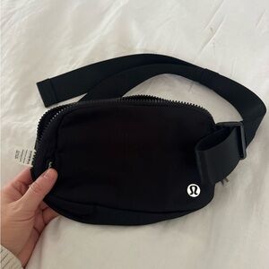 Lululemon Everywhere Belt Bag 1L